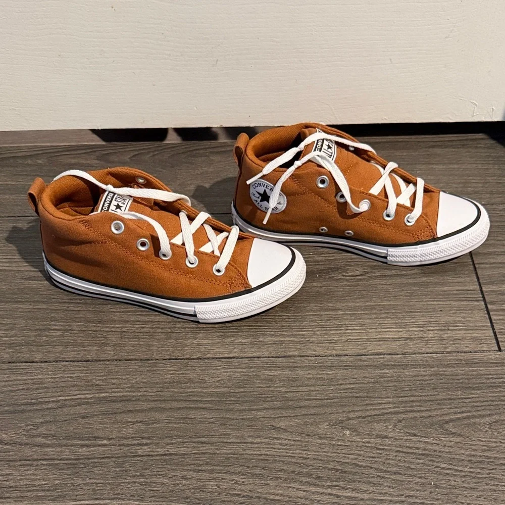Converse Chuck Taylor All Star Street Canvas Sneaker